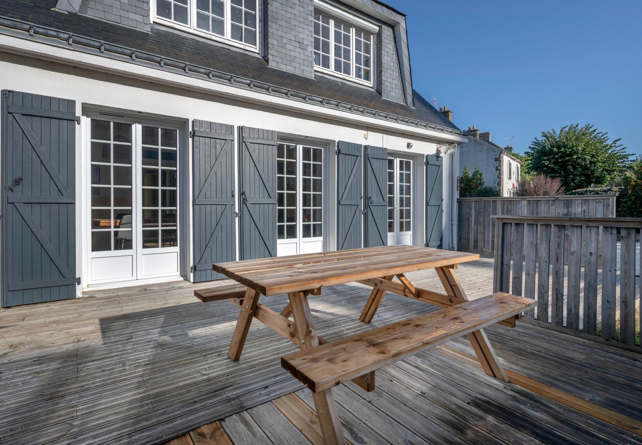 Ferienhaus in Arzon - Wohnzimmer für 11 - Garten - Arzon