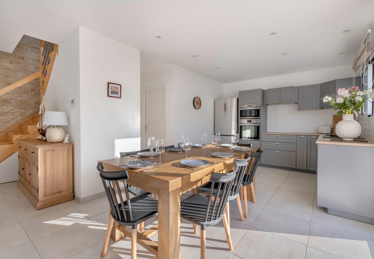 Ferienhaus in Arzon - 300m zum Strand - Große Terrasse - 8 Personen