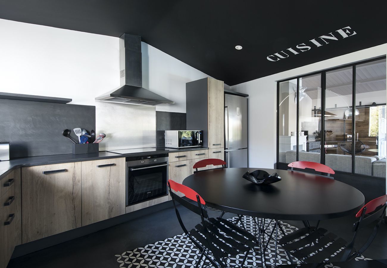 Ferienhaus in La Flotte - Villa für 12 mit Pool mit allem Komfort