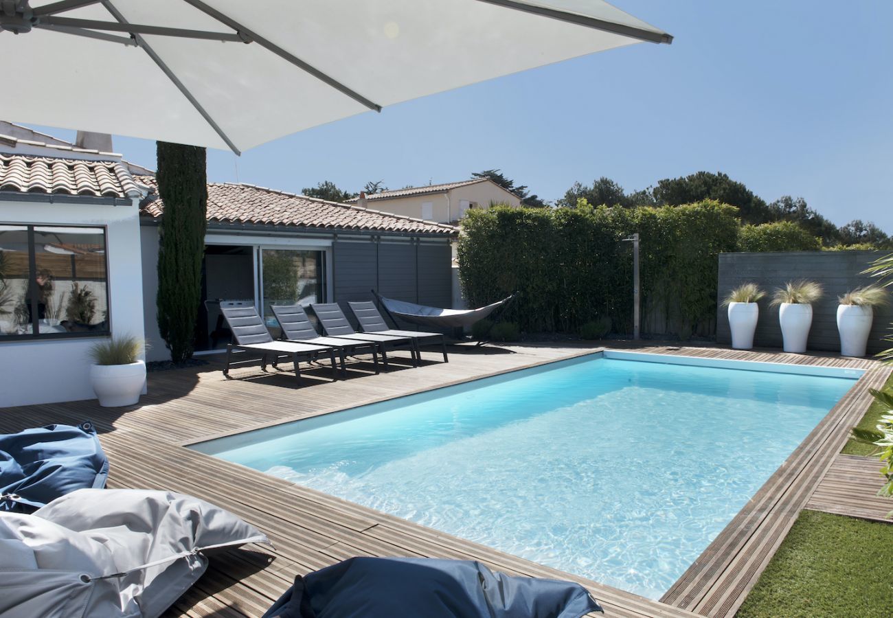 Ferienhaus in La Flotte - Villa für 12 mit Pool mit allem Komfort