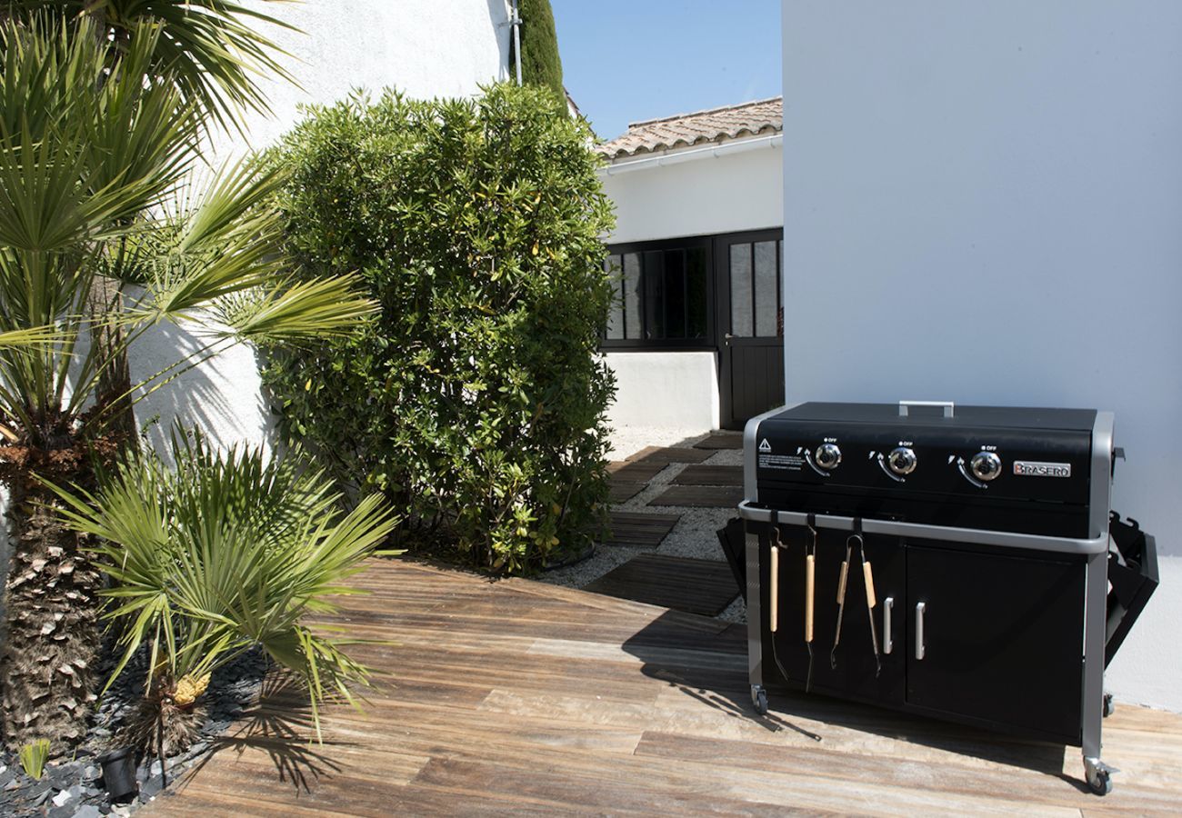 Ferienhaus in La Flotte - Villa für 12 mit Pool mit allem Komfort
