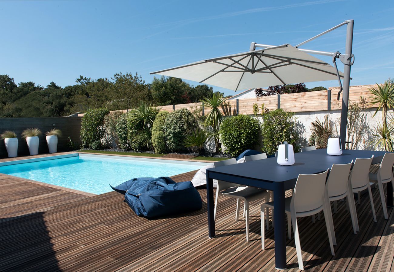Ferienhaus in La Flotte - Villa für 12 mit Pool mit allem Komfort