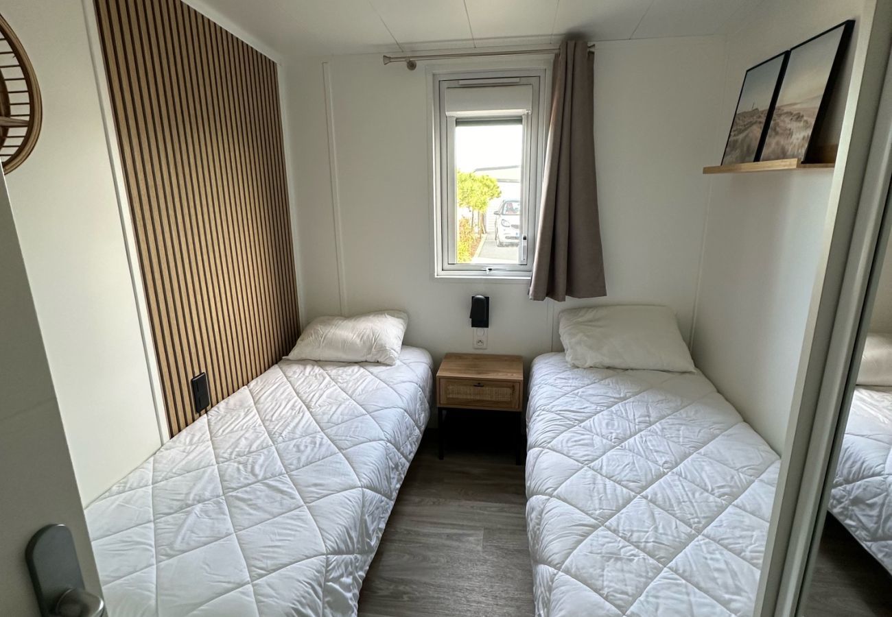 Chalet in Bretignolles-sur-Mer - Chalet für 6 – Anwesen mit beheiztem Pool
