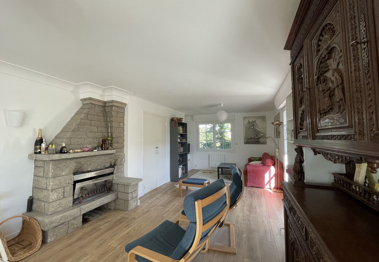 Ferienhaus in Le Tour-du-Parc -  Bretonisches Haus mit 4 Schlafzimmern in der Nähe von Stadt und Strand
