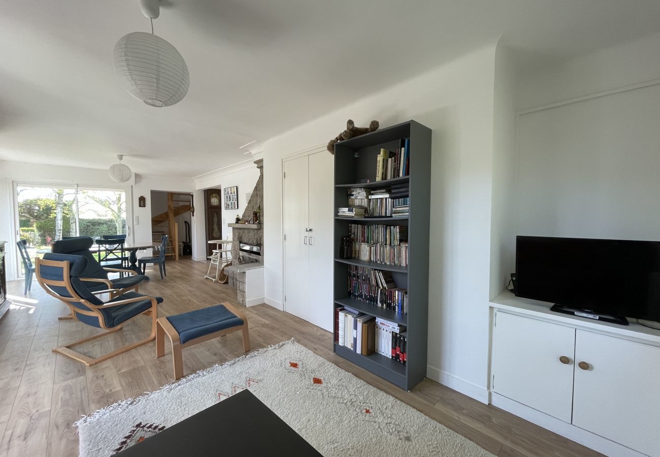 Ferienhaus in Le Tour-du-Parc -  Bretonisches Haus mit 4 Schlafzimmern in der Nähe von Stadt und Strand
