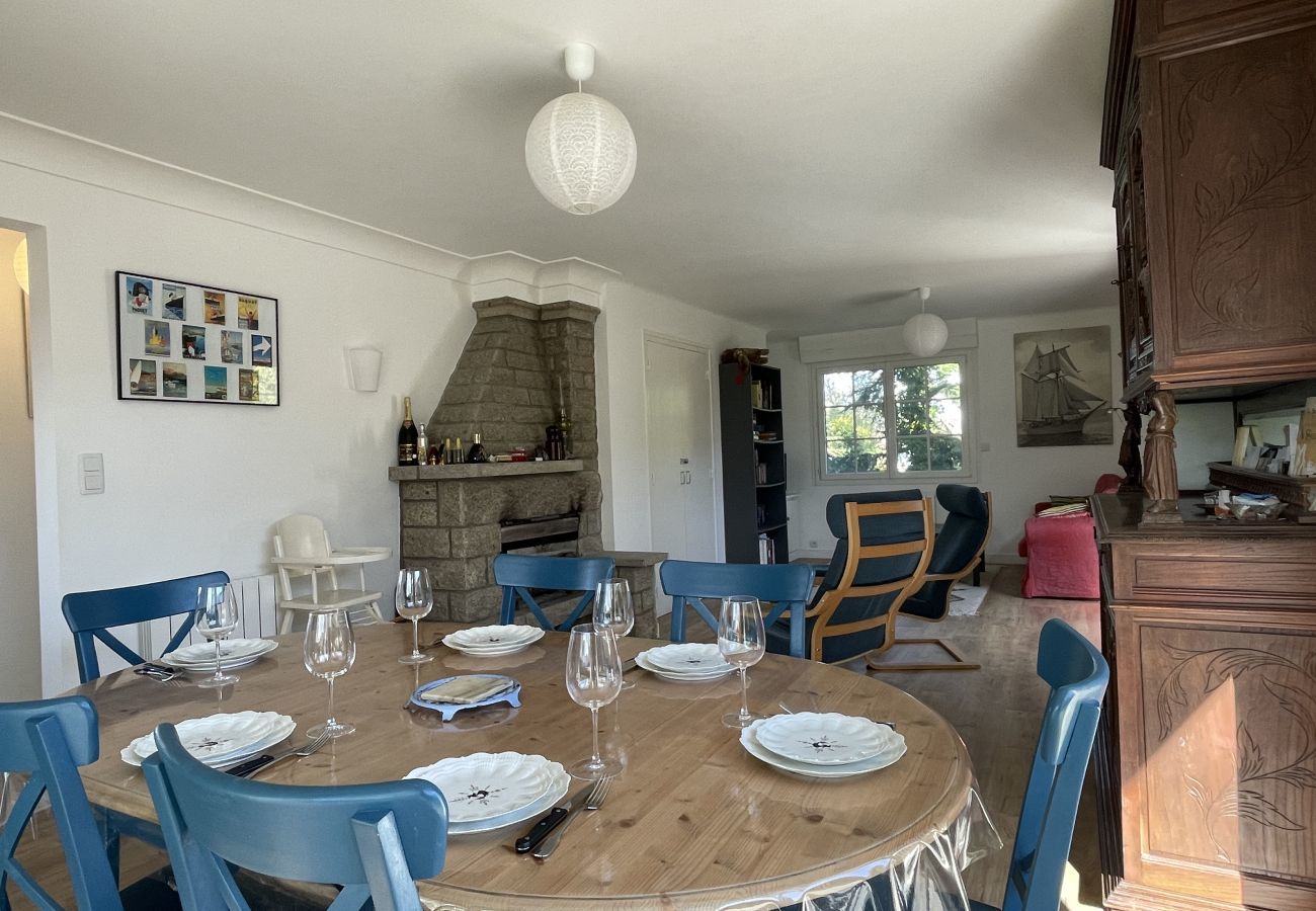 Ferienhaus in Le Tour-du-Parc -  Bretonisches Haus mit 4 Schlafzimmern in der Nähe von Stadt und Strand