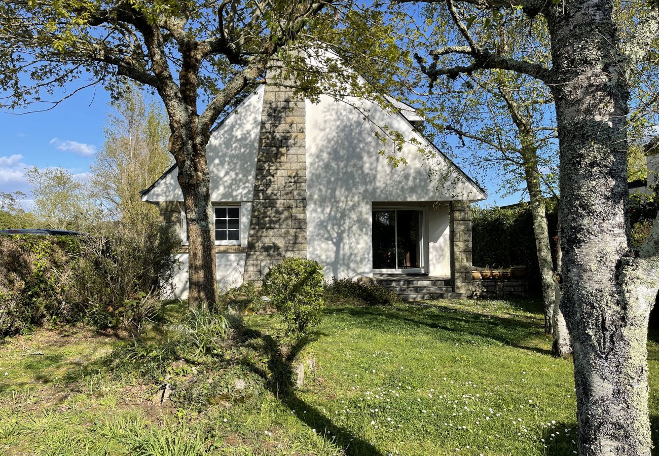 Ferienhaus in Le Tour-du-Parc -  Bretonisches Haus mit 4 Schlafzimmern in der Nähe von Stadt und Strand