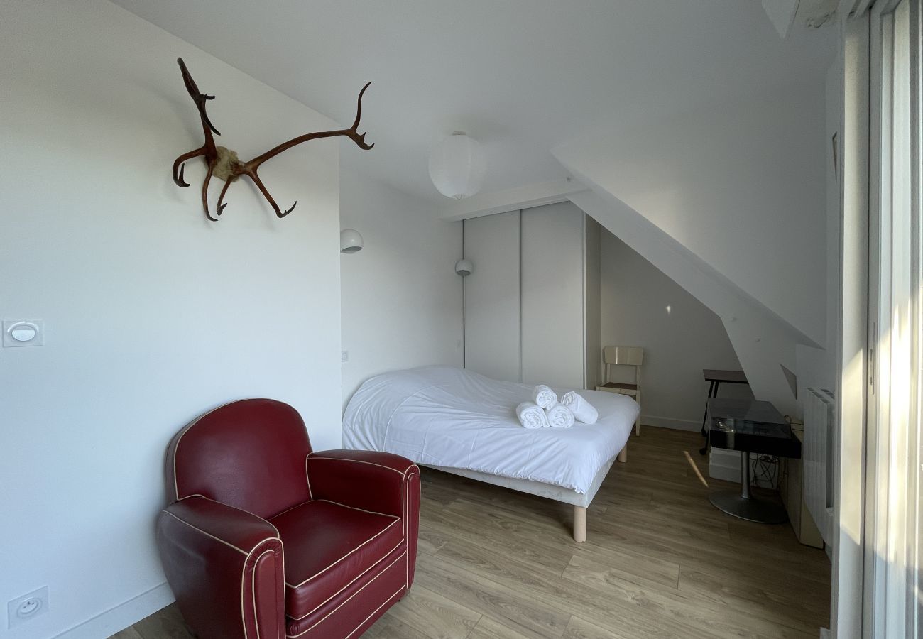 Ferienhaus in Le Tour-du-Parc -  Bretonisches Haus mit 4 Schlafzimmern in der Nähe von Stadt und Strand