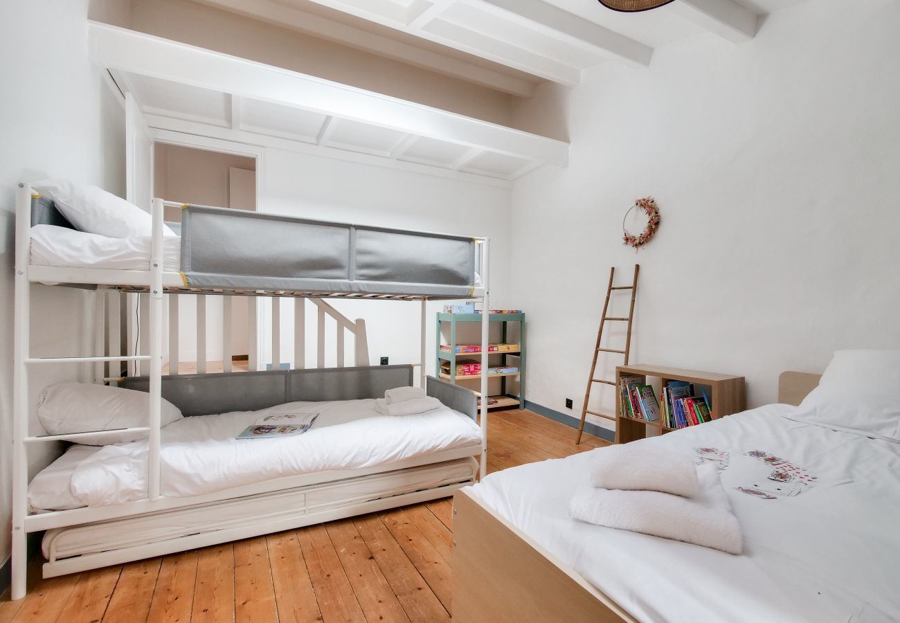 Ferienhaus in Le Bois-Plage-en-Ré - Schönes Haus mit schattigem Garten für 11