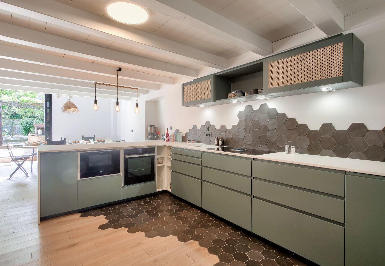 Ferienhaus in Le Bois-Plage-en-Ré - Schönes Haus mit schattigem Garten für 11