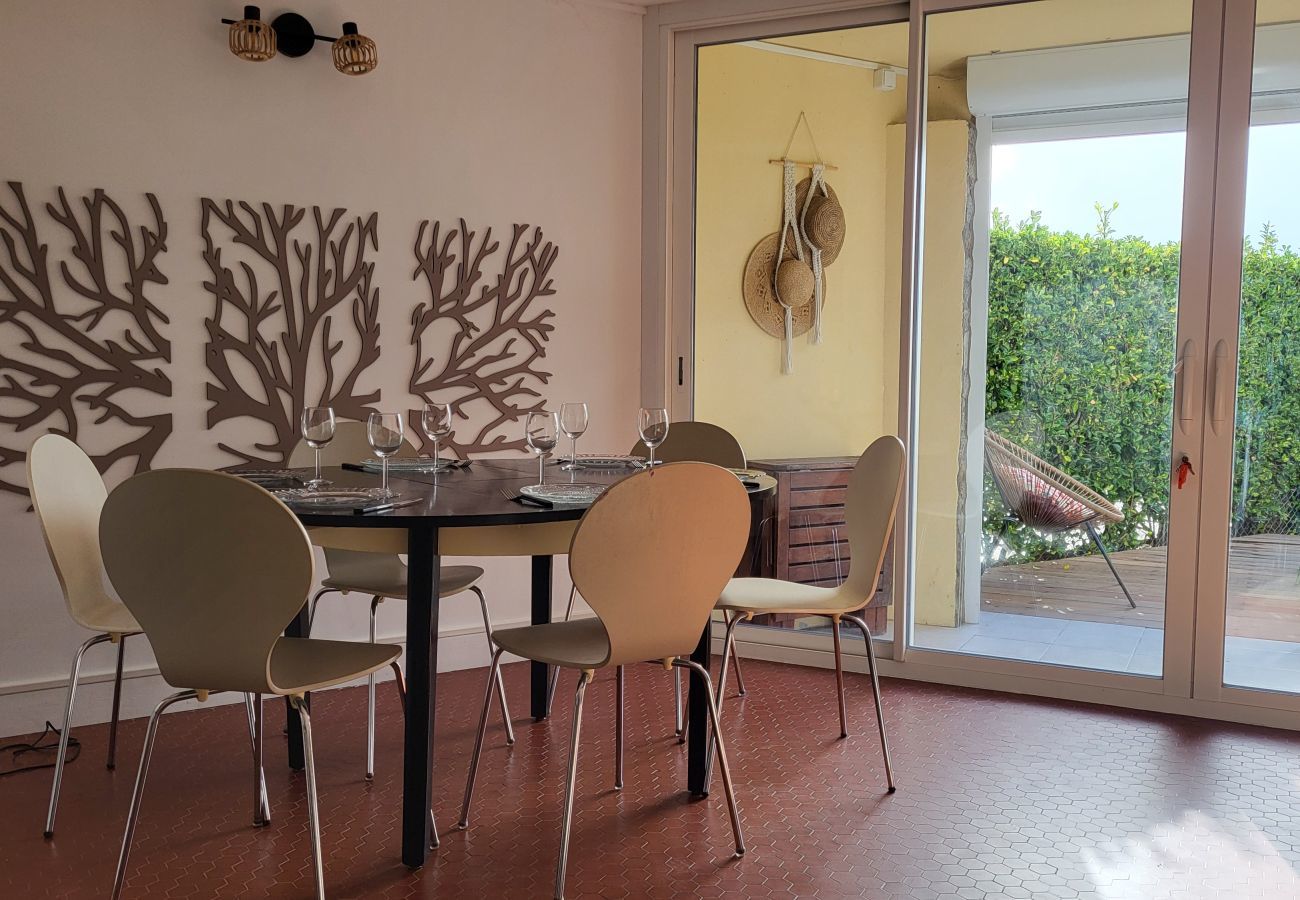 Ferienwohnung in Arzon - Apartment mit Meerblick, am Fuße der Strände