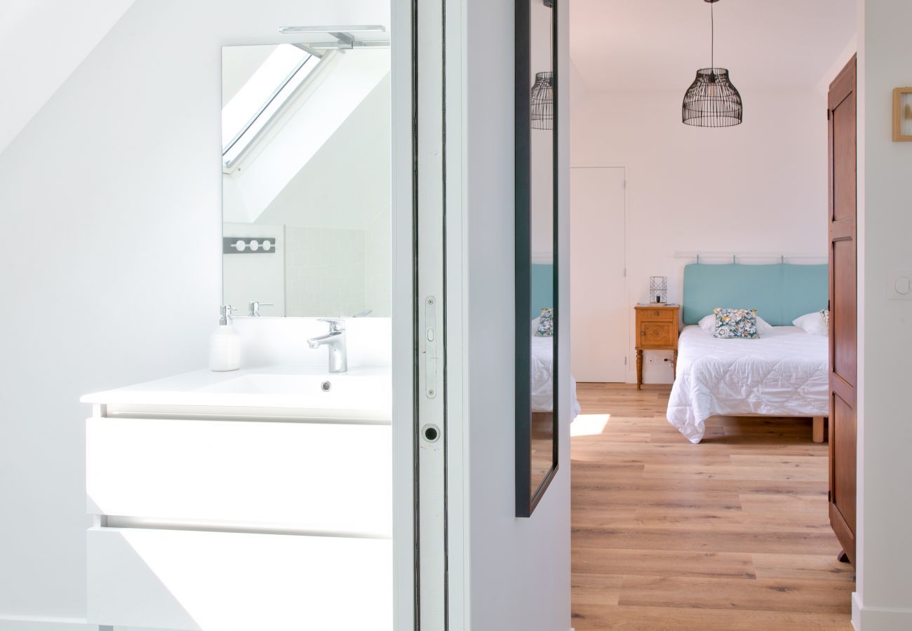 Ferienhaus in Plovan - Großes Haus und Park für 10 in der Familie