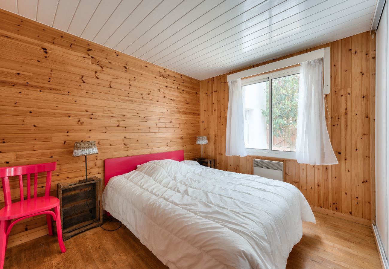 Ferienhaus in La Faute-sur-Mer - 600m from the beach, house for 8 with a pool