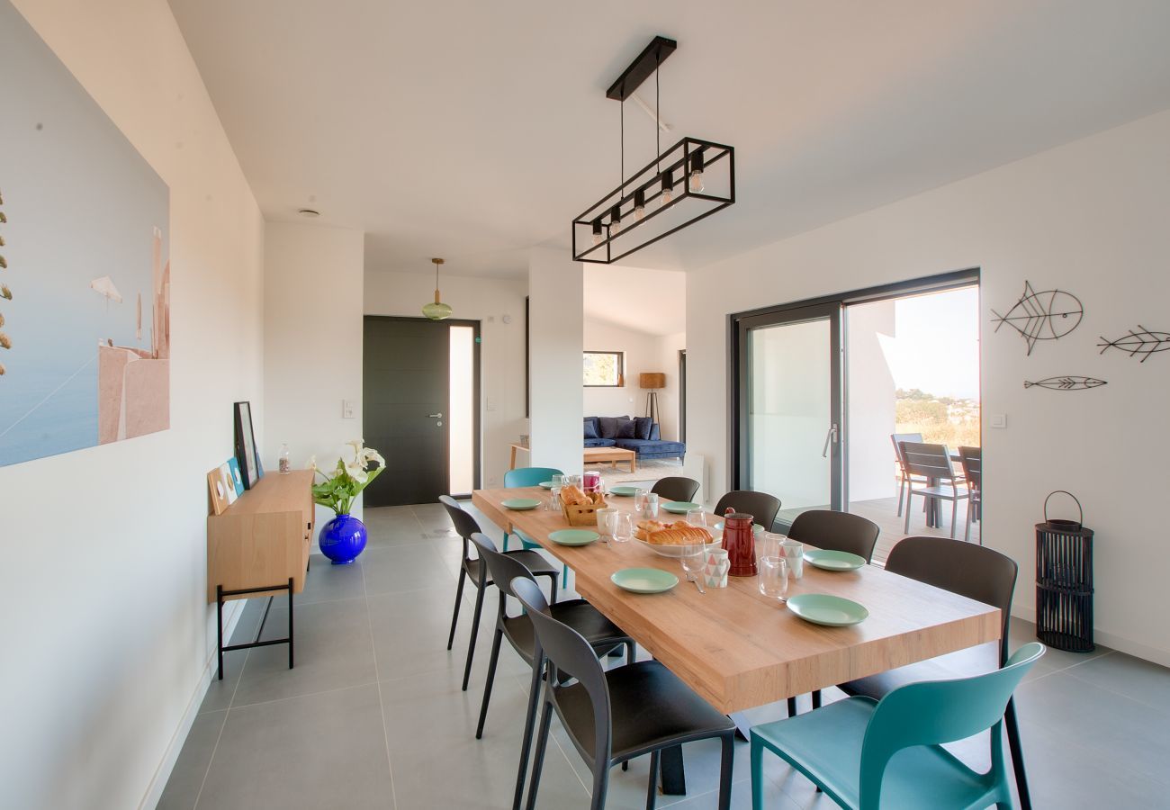 Ferienhaus in Pléneuf-Val-André - Neue Villa mit Pool Meerblick für 9