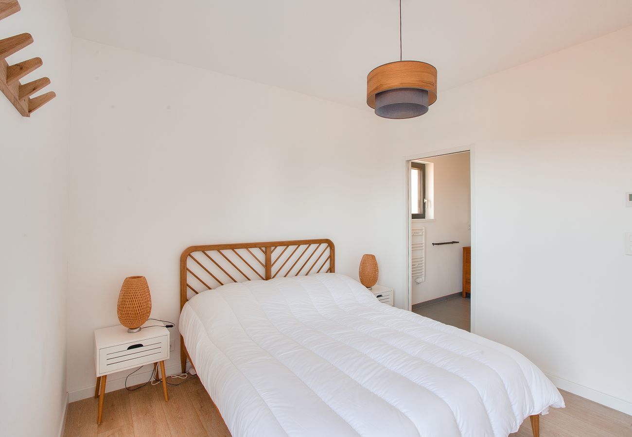 Ferienhaus in Pléneuf-Val-André - Neue Villa mit Pool Meerblick für 9