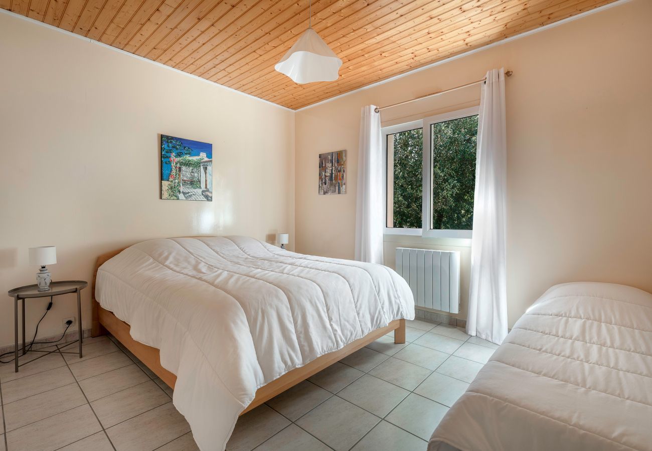 Ferienhaus in Saint-Michel-Chef-Chef - Dünen- und Waldhaus 100 m vom Meer entfernt