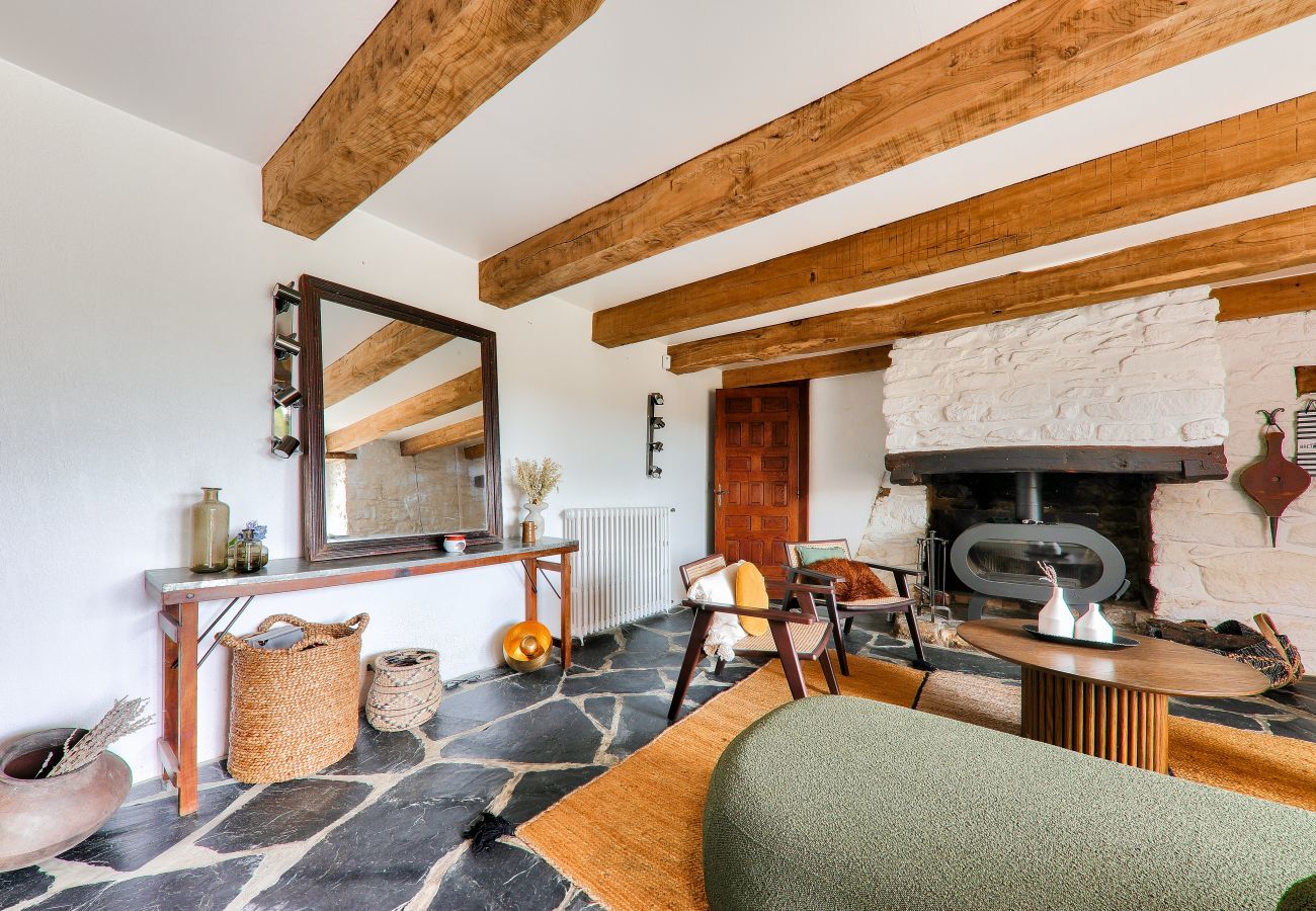 Ferienhaus in Plougoumelen - Wunderschönes Chaumière für 6 umgeben von Natur