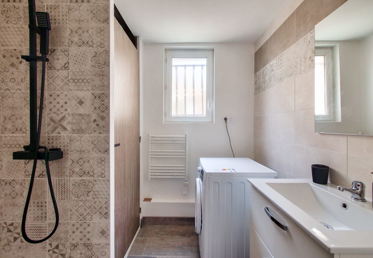 Ferienhaus in Avrillé - House for 10 with a pool