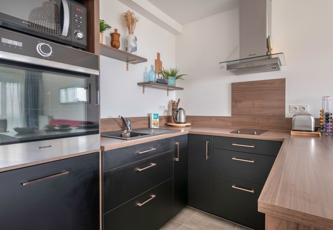 Ferienwohnung in Pornic -  Apartment für 4 Personen mit Blick auf das Meer, den Strand und den Pool
