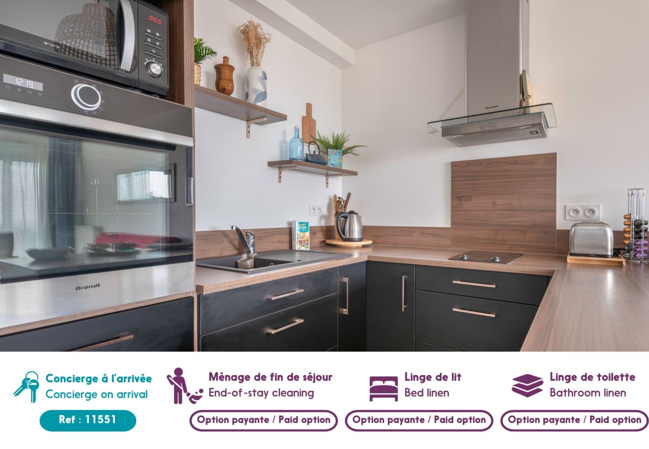 Ferienwohnung in Pornic -  Apartment für 4 Personen mit Blick auf das Meer, den Strand und den Pool