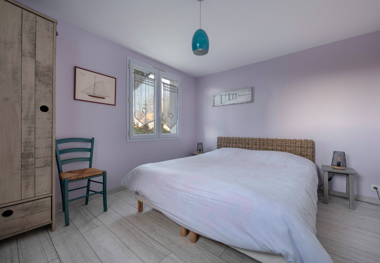 Ferienhaus in La Turballe - Komfort-Aufenthalt mit Pool, 6 Erwachsene, 3 Kinder