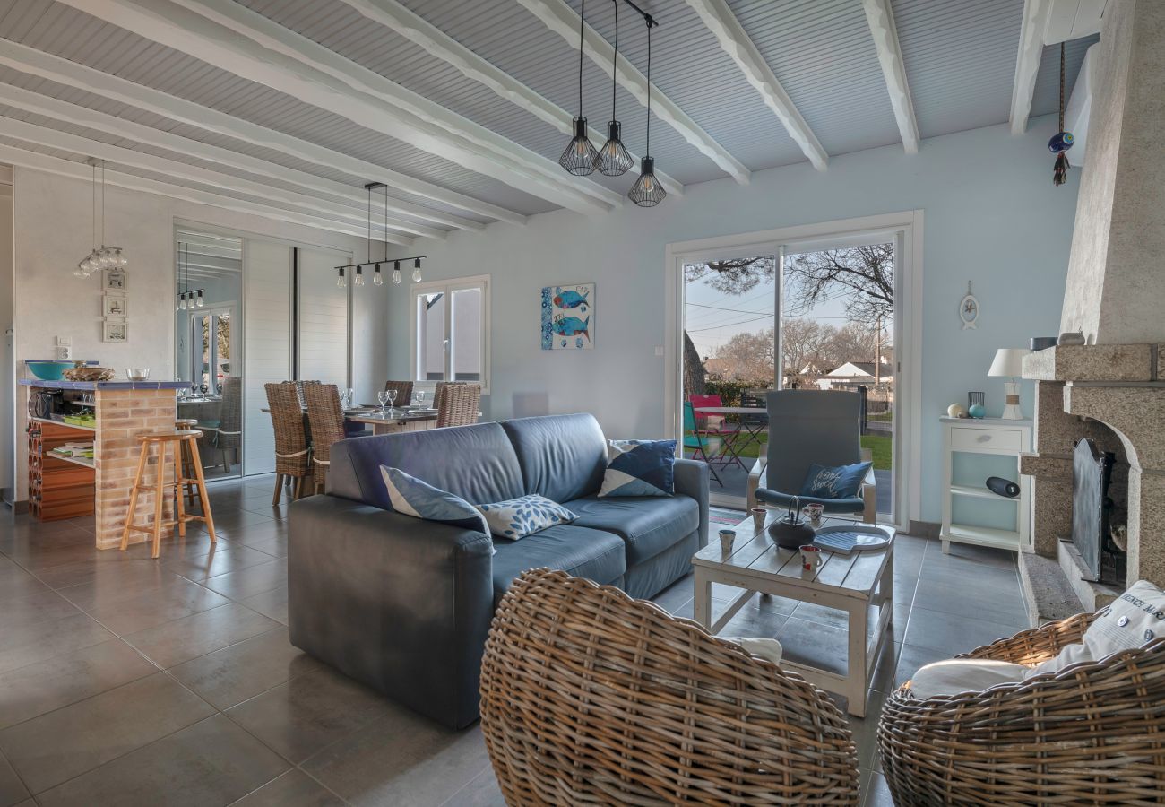 Ferienhaus in La Turballe - Komfort-Aufenthalt mit Pool, 6 Erwachsene, 3 Kinder