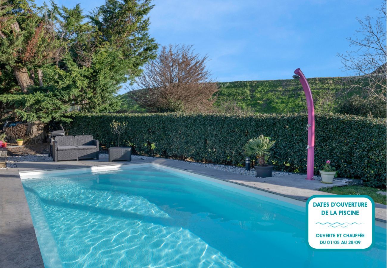 Ferienhaus in La Turballe - Komfort-Aufenthalt mit Pool, 6 Erwachsene, 4 Kinder