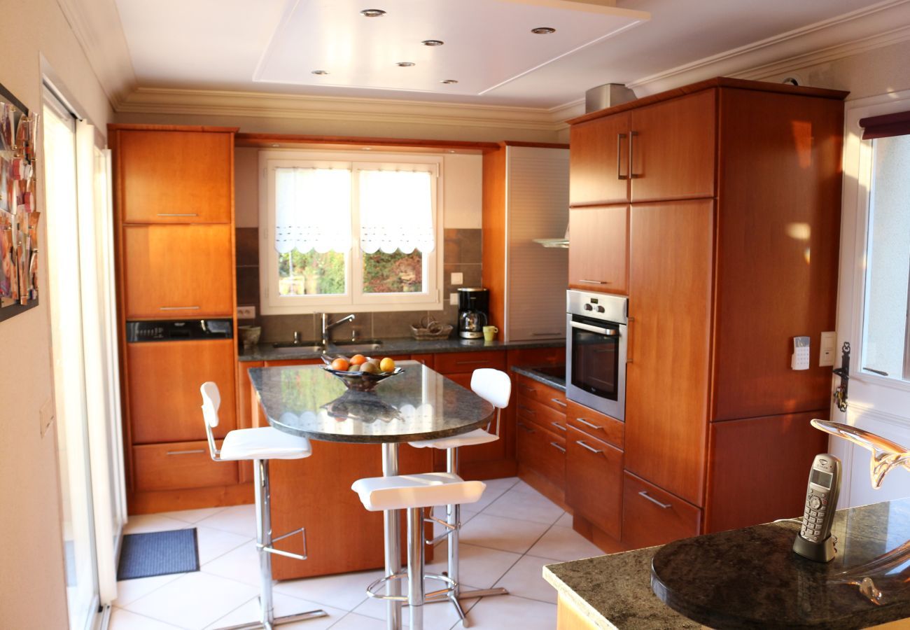 Ferienhaus in Le Pouliguen -  Schwimmbad - Familienhaus - 6 Personen