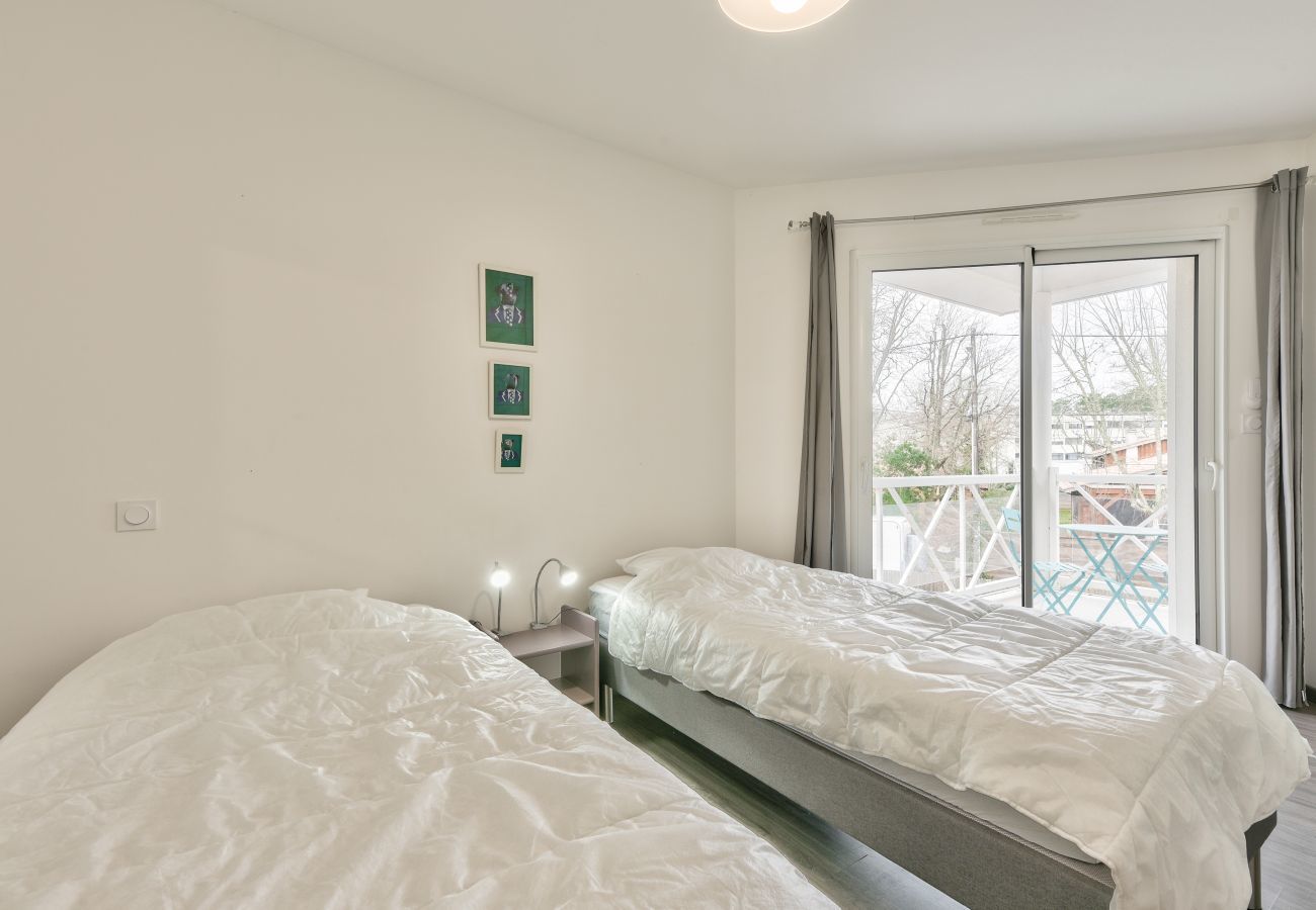 Ferienhaus in Arès -  Haus für 6 - Schwimmbad - 150 m vom Strand in Arès entfernt
