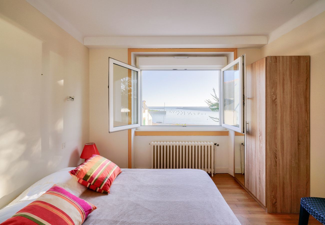 Ferienhaus in Plobannalec-Lesconil - Blick auf den Hafen - Haus für 10 mit Garten