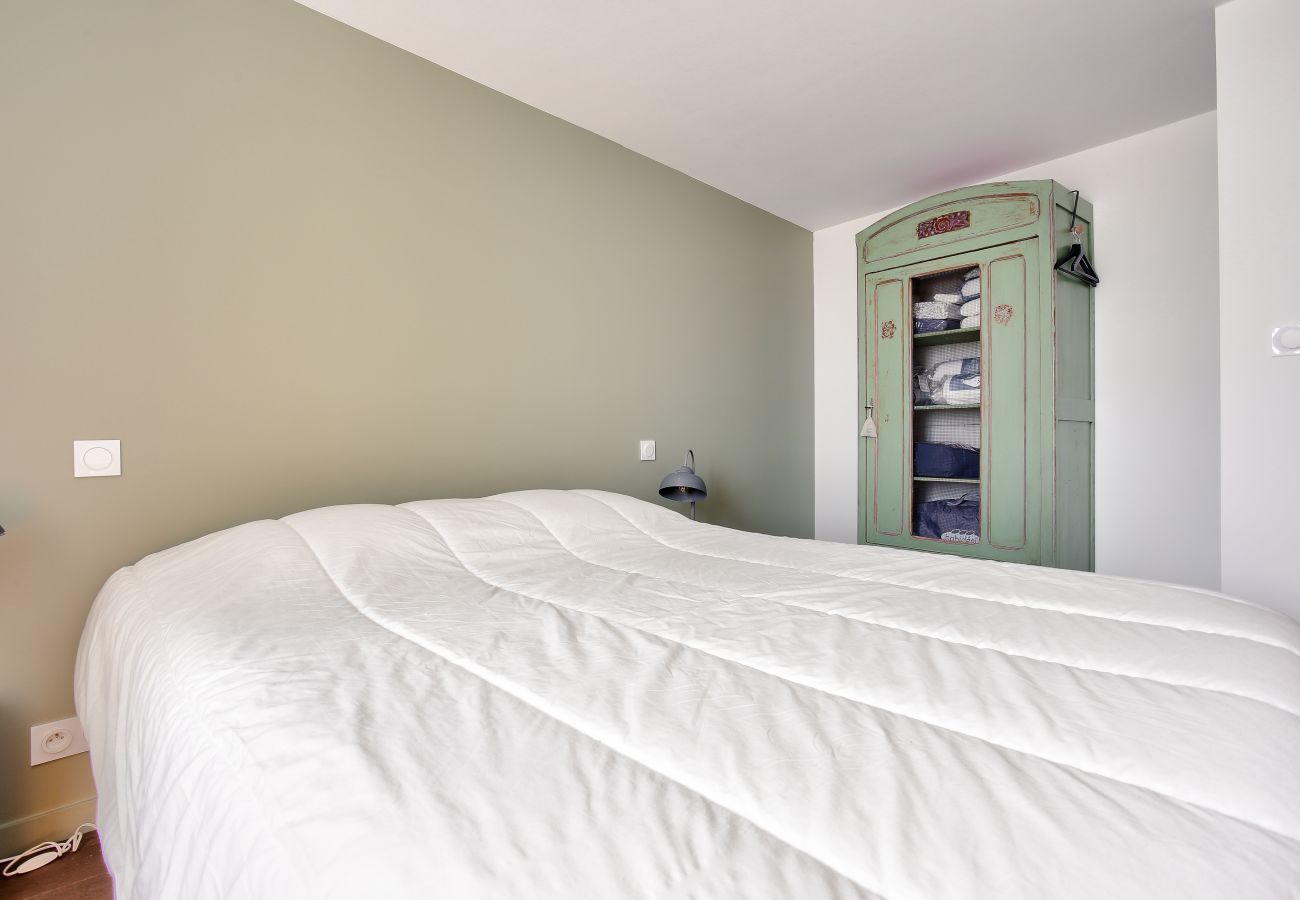 Ferienhaus in La Ville-ès-Nonais - Meerblick - Privater Zugang zur Strandpromenade