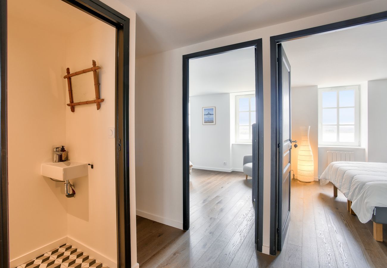 Ferienhaus in La Ville-ès-Nonais - Meerblick - Privater Zugang zur Strandpromenade