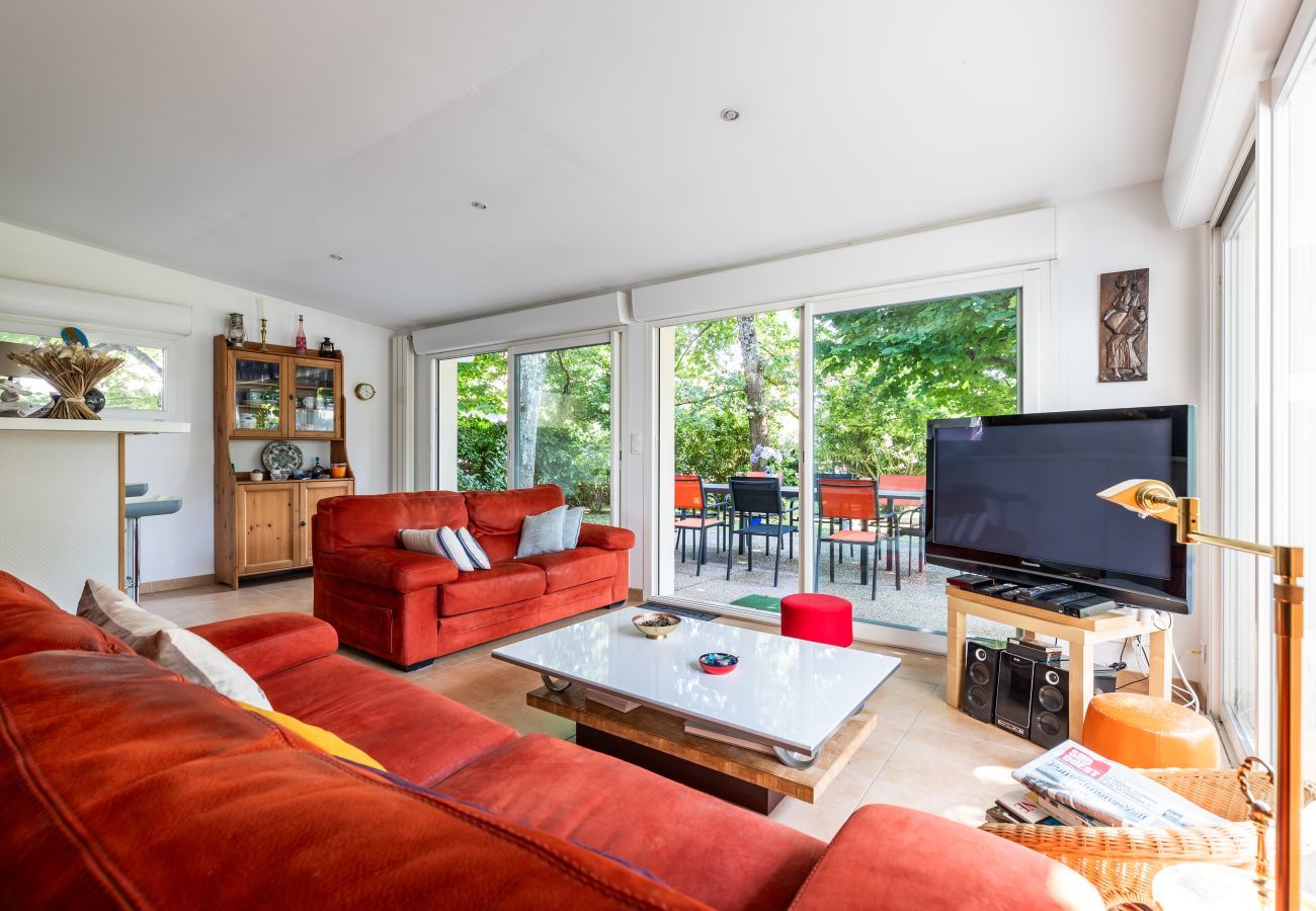 Villa in Andernos-les-Bains - 200m Strand - Haus in guter Lage und Garten