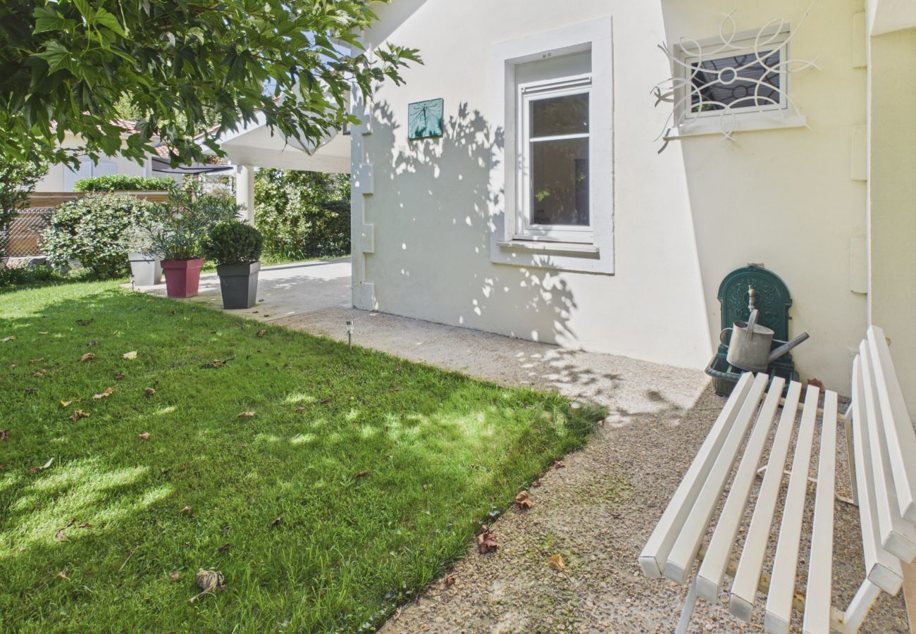 Villa in Andernos-les-Bains - 200m Strand - Haus in guter Lage und Garten