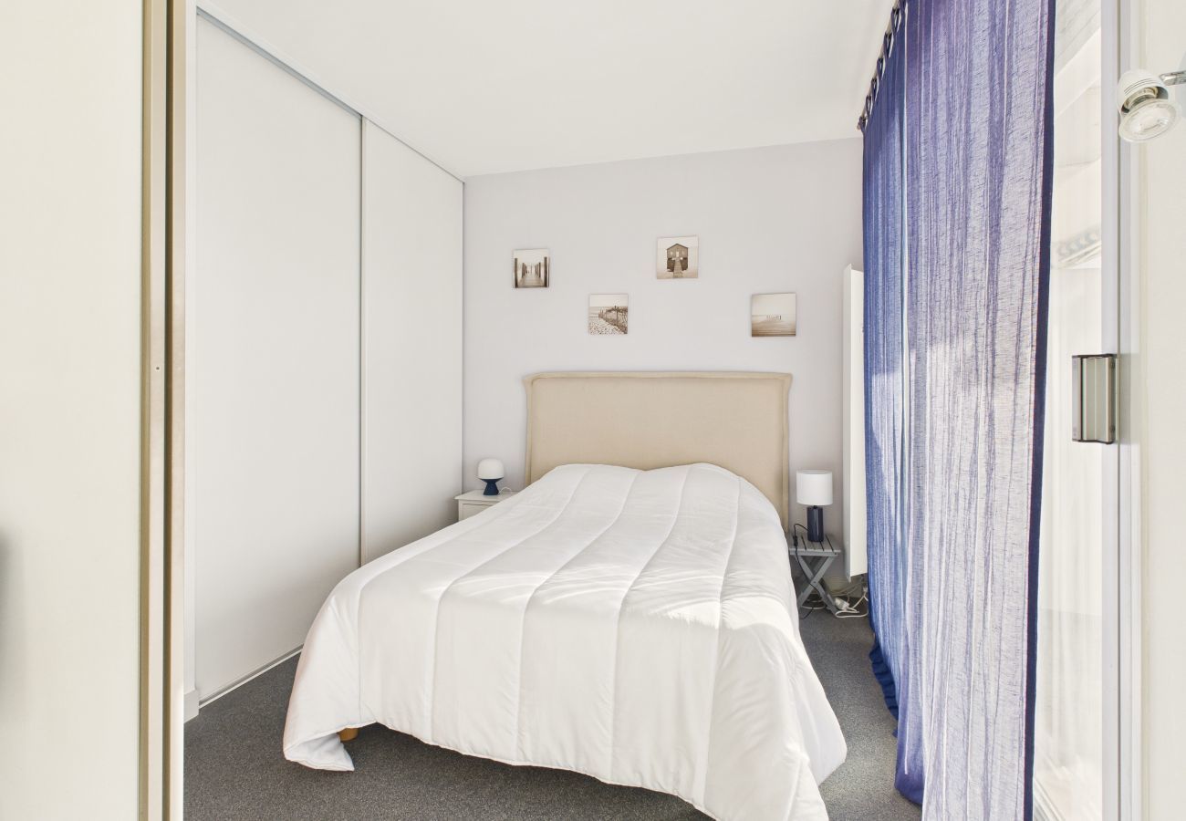 Ferienwohnung in La Baule-Escoublac - Meerblick-30m vom Strand-2 Erwachsene/ 2 Kinder