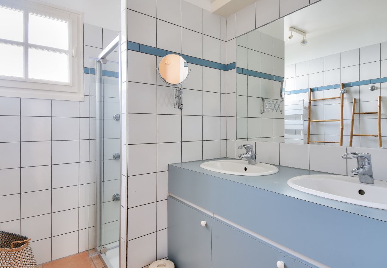 Ferienhaus in Noirmoutier-en-l´Ile - Haus für 14 - 150 m zum Strand von La Clère