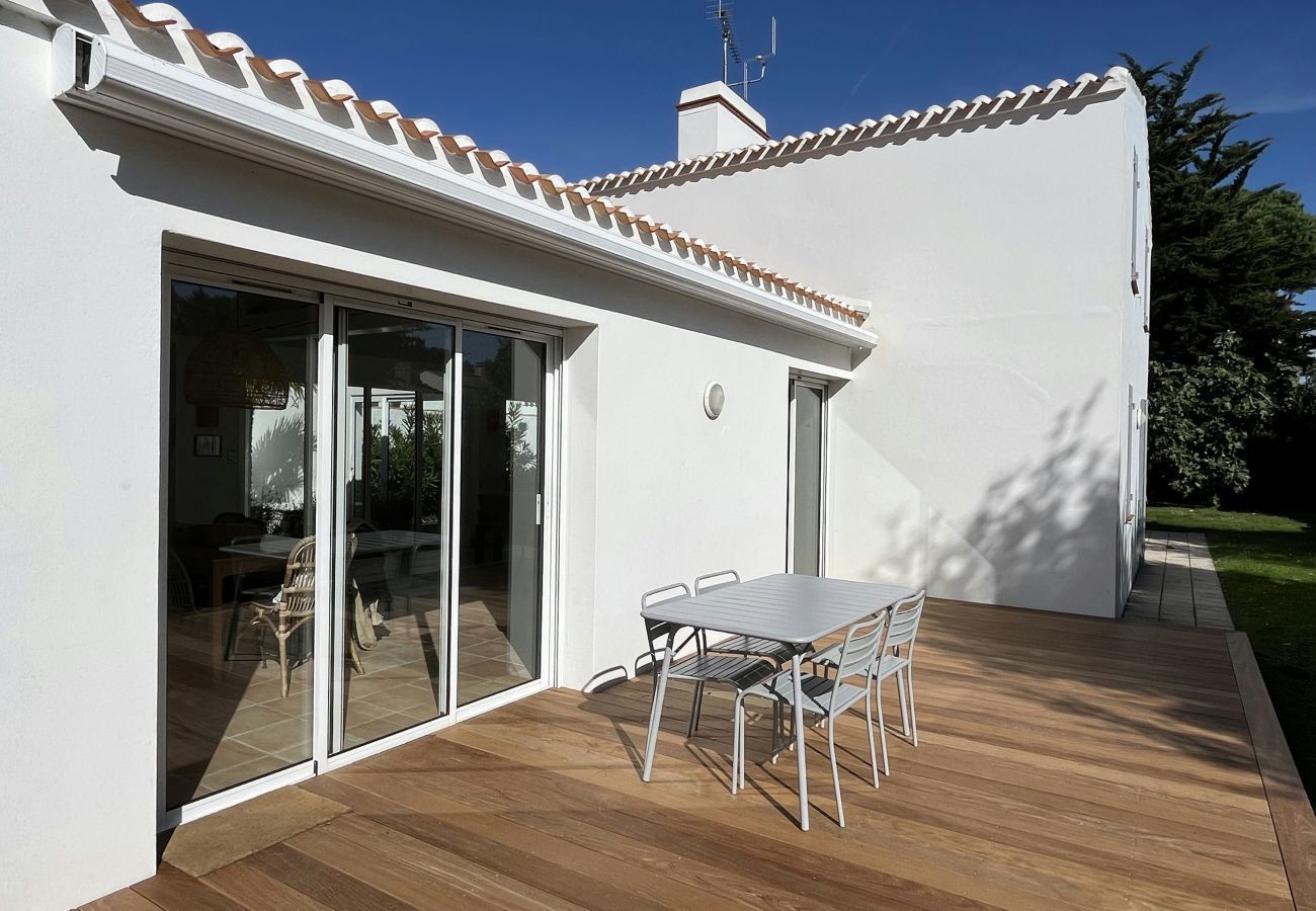 Ferienhaus in Noirmoutier-en-l´Ile - Haus für 14 - 150 m zum Strand von La Clère