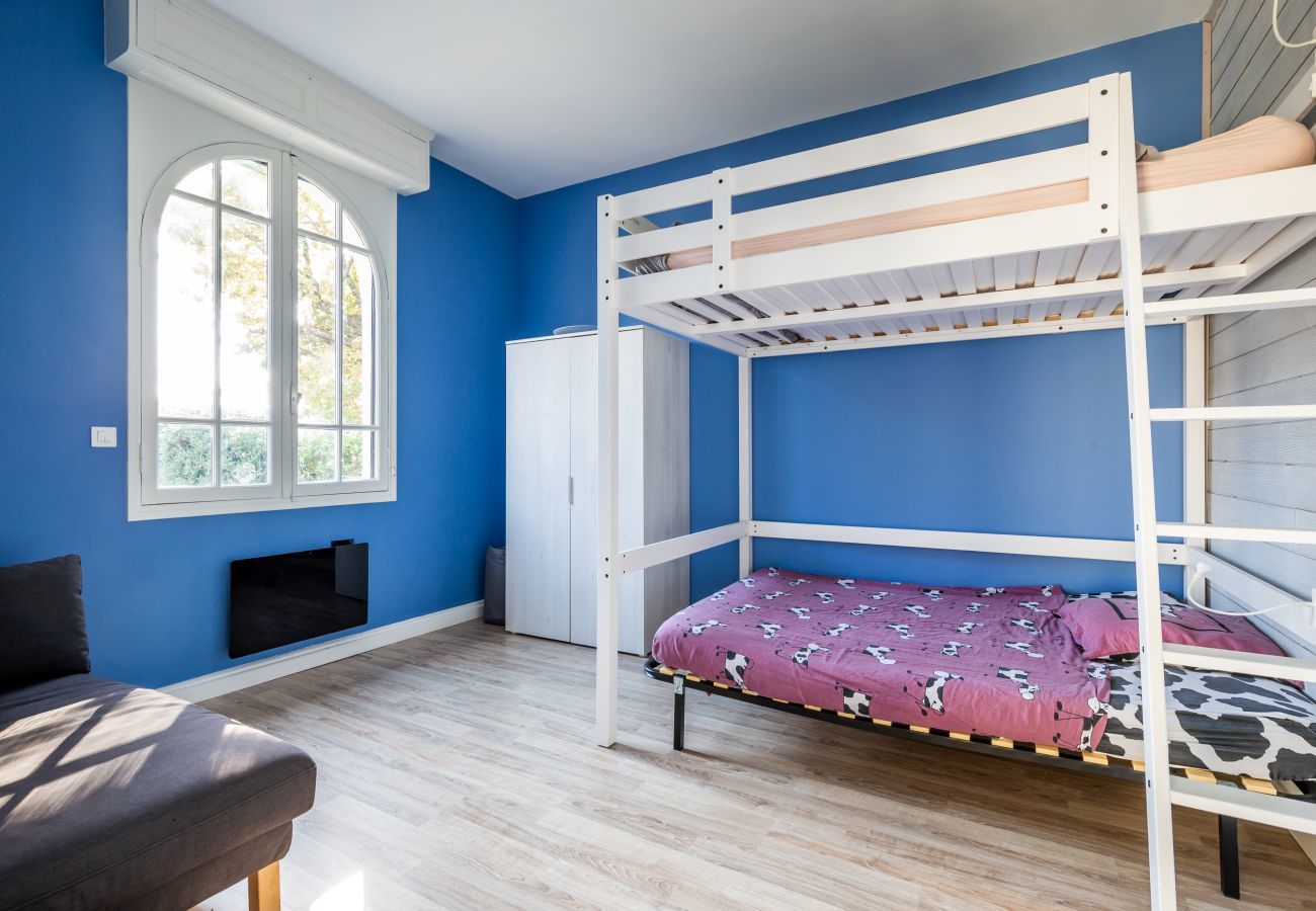 Ferienhaus in Andernos-les-Bains - 150m vom Strand, Haus mit Garten für 9