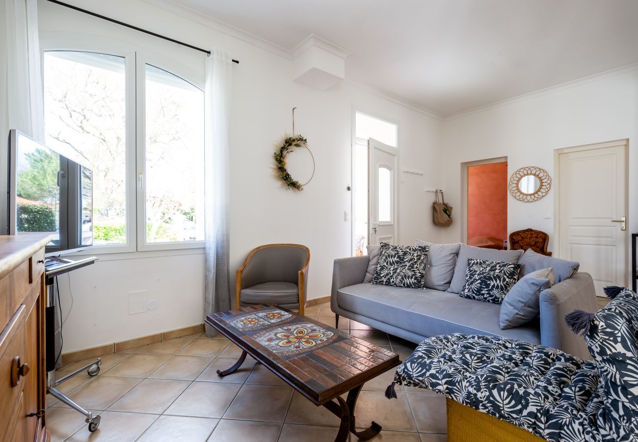Ferienhaus in Andernos-les-Bains - 250 m zum Strand - Haus mit Garten für 4