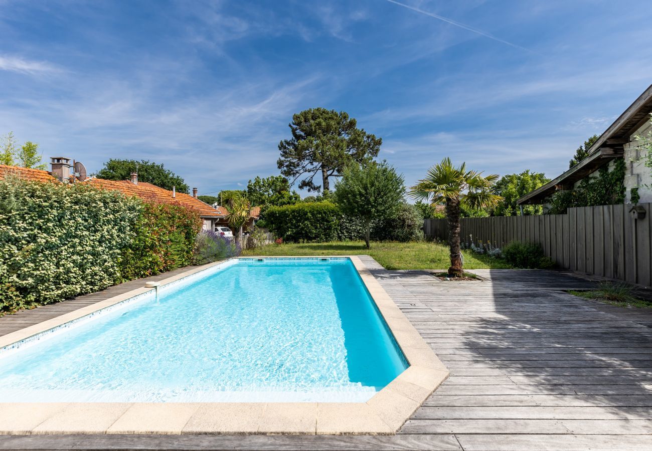 Ferienhaus in Andernos-les-Bains - 400m vom Strand entfernt, Haus für 12 mit Pool