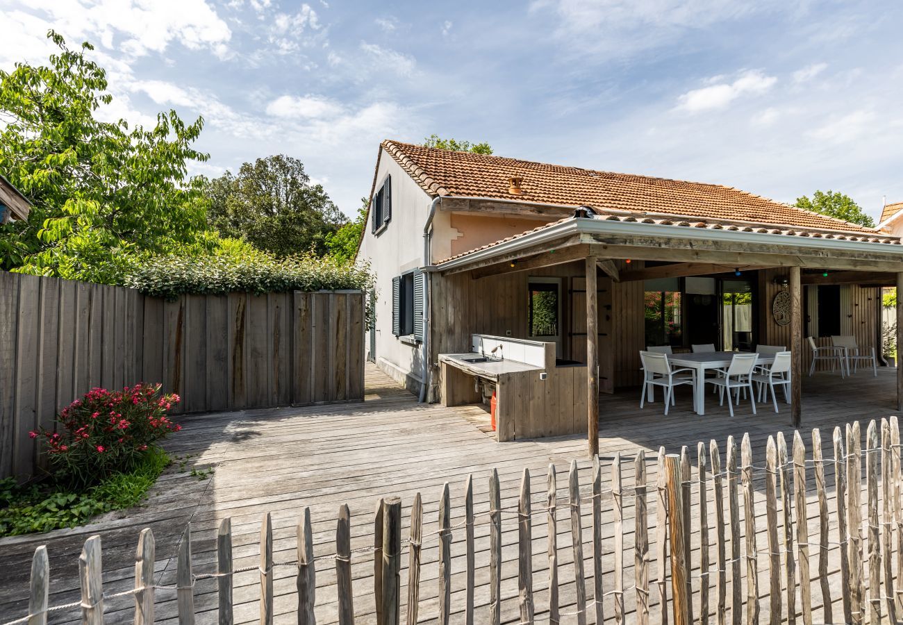 Ferienhaus in Andernos-les-Bains - 400m vom Strand entfernt, Haus für 12 mit Pool
