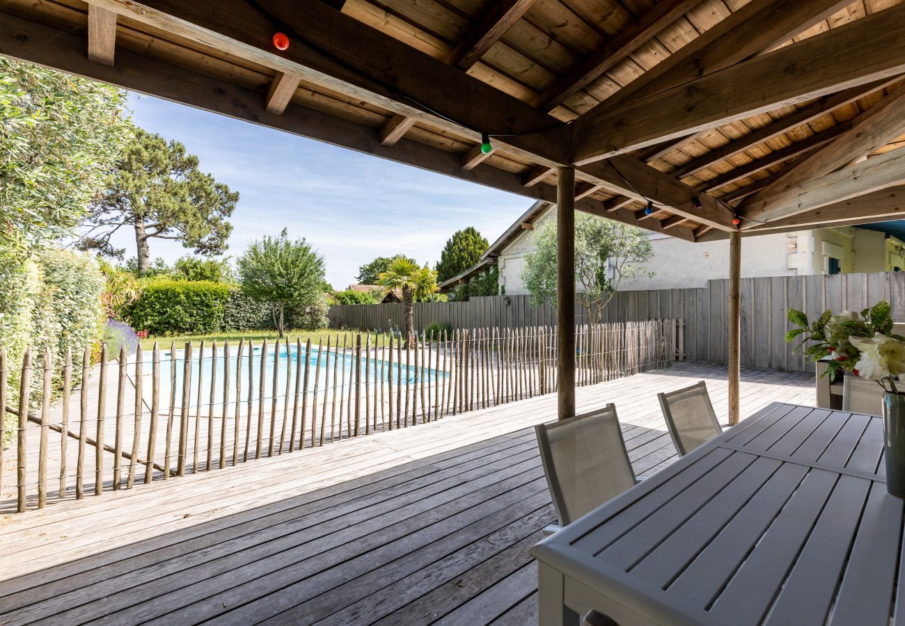 Ferienhaus in Andernos-les-Bains - 400m vom Strand entfernt, Haus für 12 mit Pool