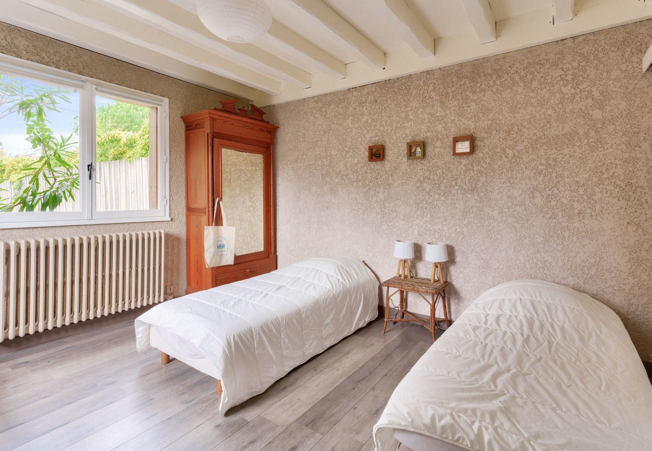 Ferienhaus in Andernos-les-Bains - 400m vom Strand entfernt, Haus für 12 mit Pool