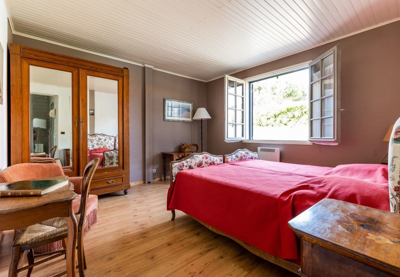 Ferienhaus in Andernos-les-Bains - 400m vom Strand entfernt, Haus für 12 mit Pool