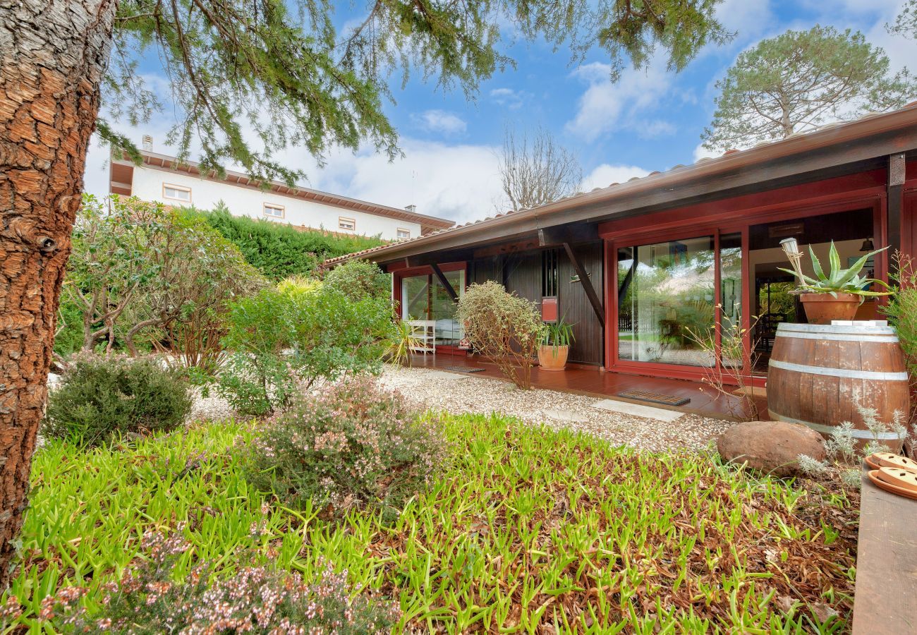 Ferienhaus in Andernos-les-Bains - Haus für 8 mit Garten und Terrasse - Ruhig