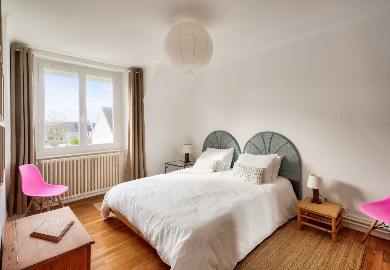 Ferienhaus in Ile Tudy - 350m vom Strand - Schönes Haus für 8 mit Garten