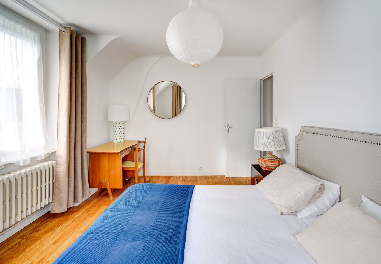 Ferienhaus in Ile Tudy - 350m vom Strand - Schönes Haus für 8 mit Garten