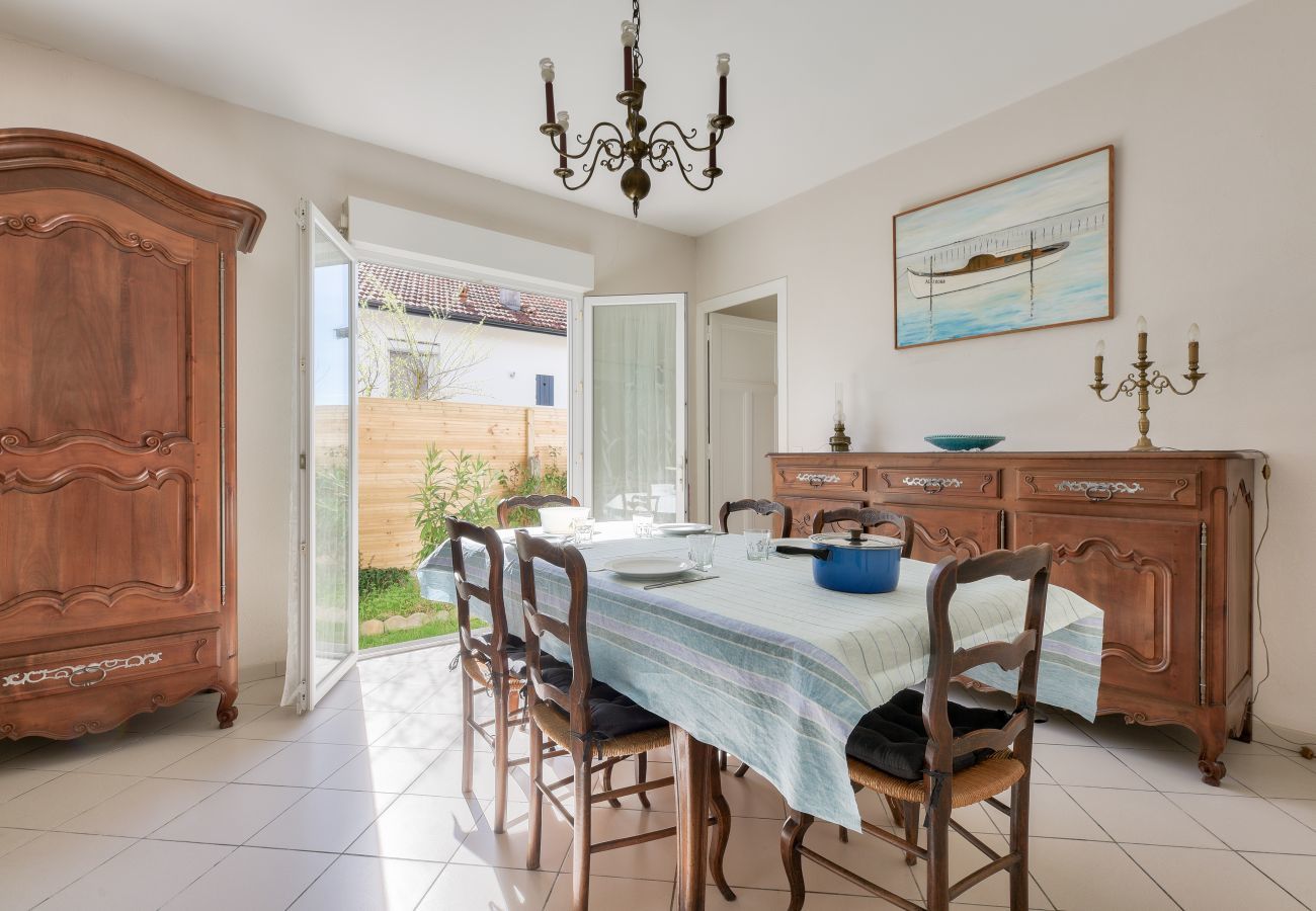 Ferienhaus in Andernos-les-Bains - Friedlicher Zwischenstopp für 4 in Andernos