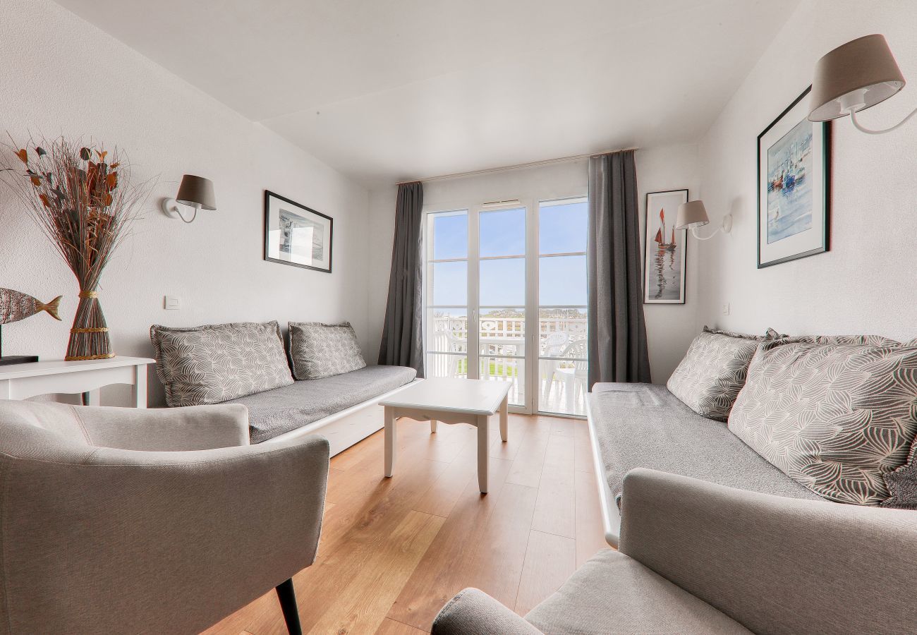 Ferienwohnung in Arzon - Entspannung und Blick auf den Hafen - Pool