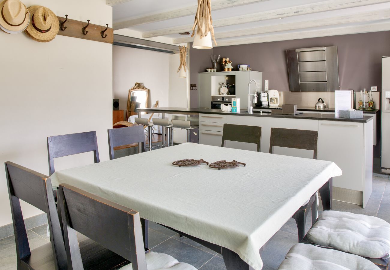 Ferienhaus in Fouesnant - 850 m Strand „Cale de Beg Meil“, Haus für 8